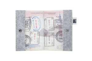 CreaFelt Pass egyediesíthető RPET útlevéltartó szürke AP716681