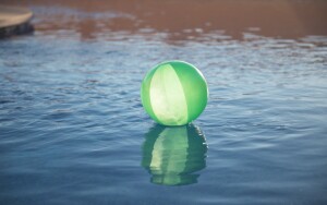 Bennick strandlabda (ø28 cm) zöld AP781731-07